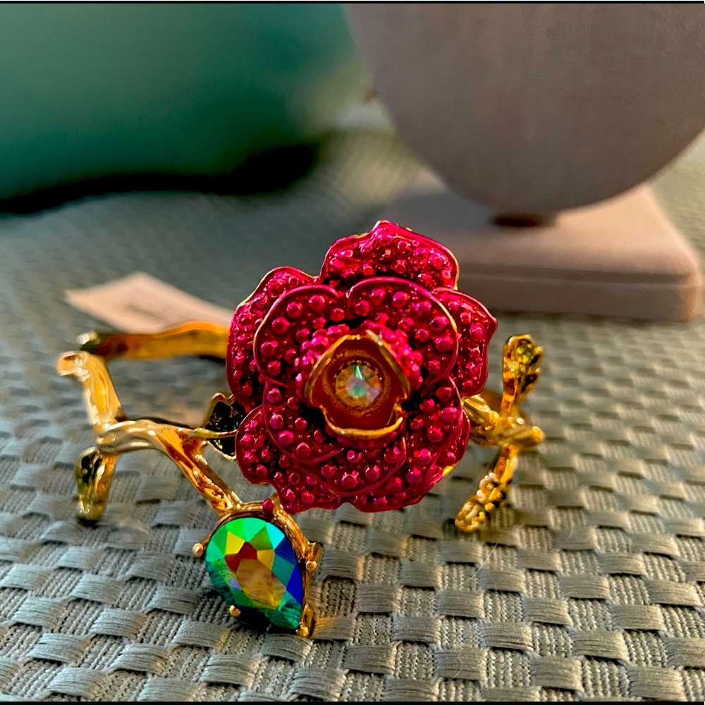 NWT Betsey Johnson Rose Bracelet
